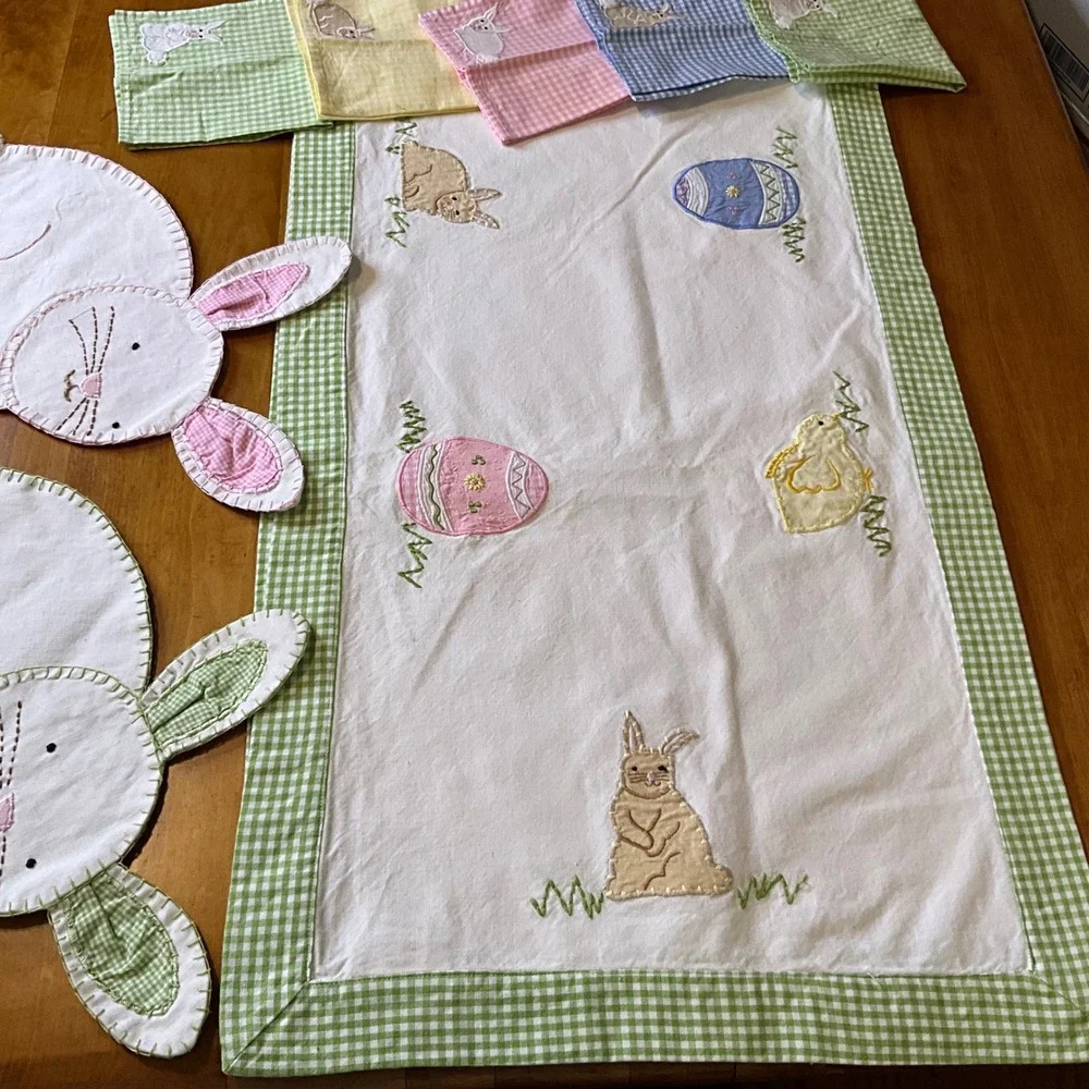 Pottery Barn‎ Easter Bunny Table Runner Napkins Set Gingham Applique Eggs Chicks